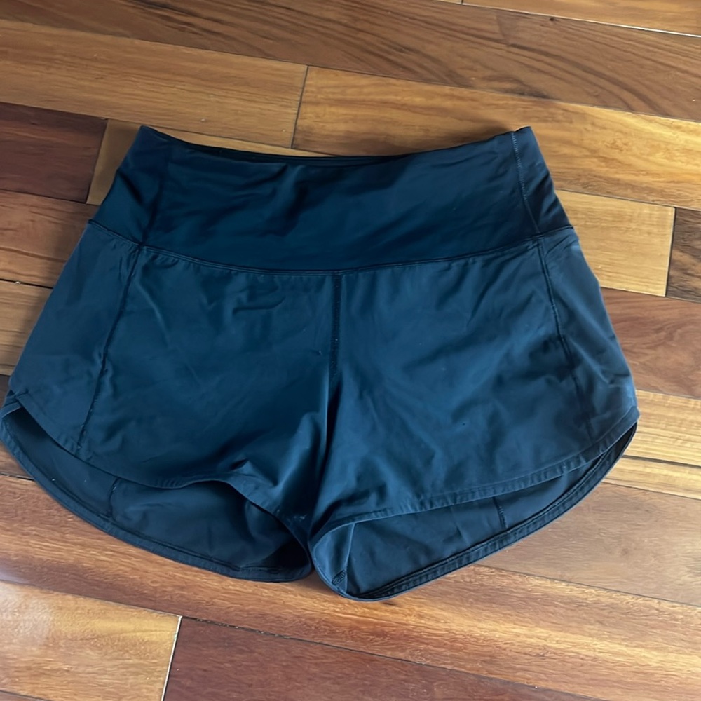 Black Lululemon Speed-up High-rise shorts
